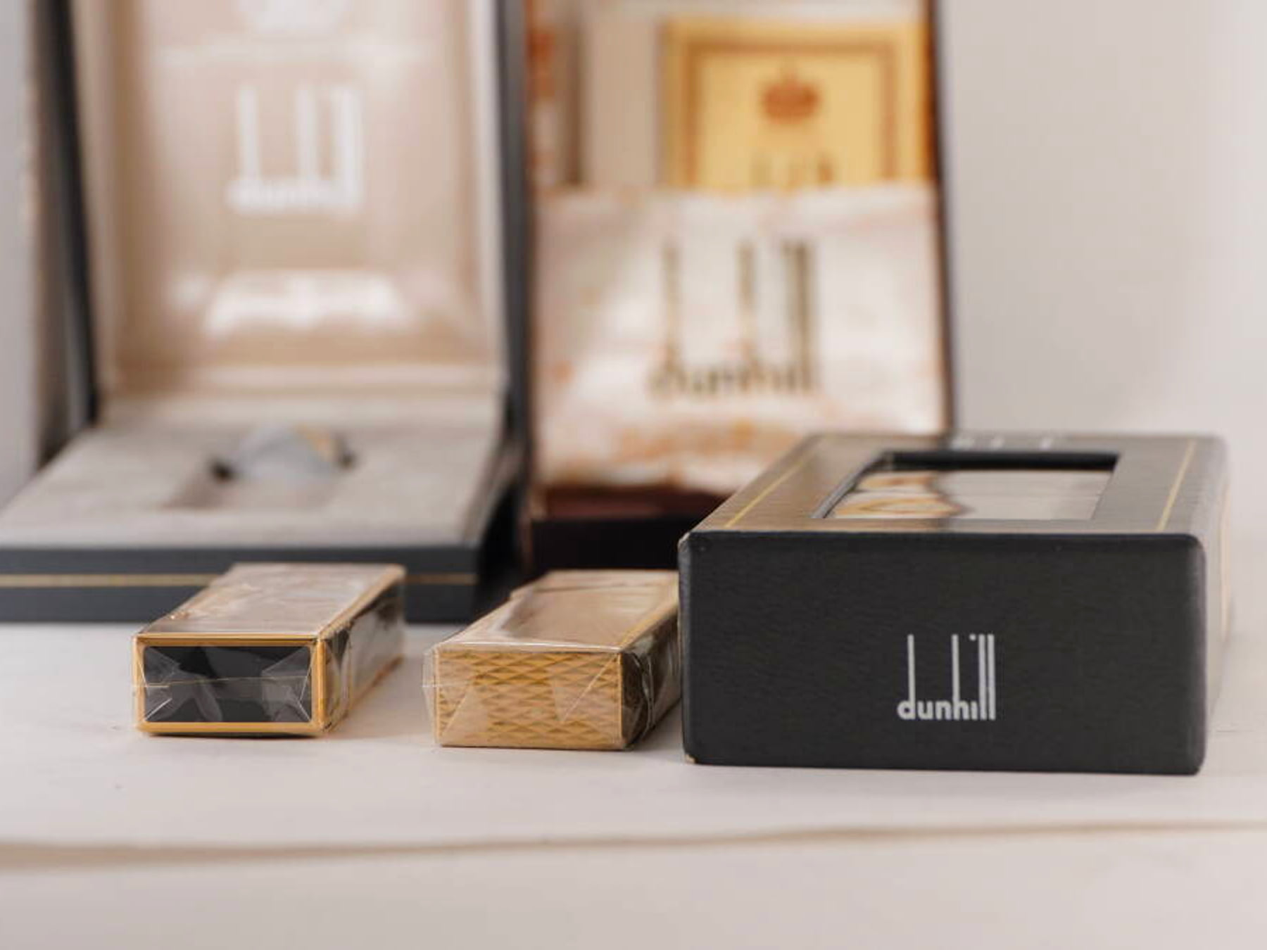 dunhill ダンヒル ガスライター 3点セット 原箱付 ゴールドカラー シルバーカラー ブラック系デザイン 現状品 · plate 5