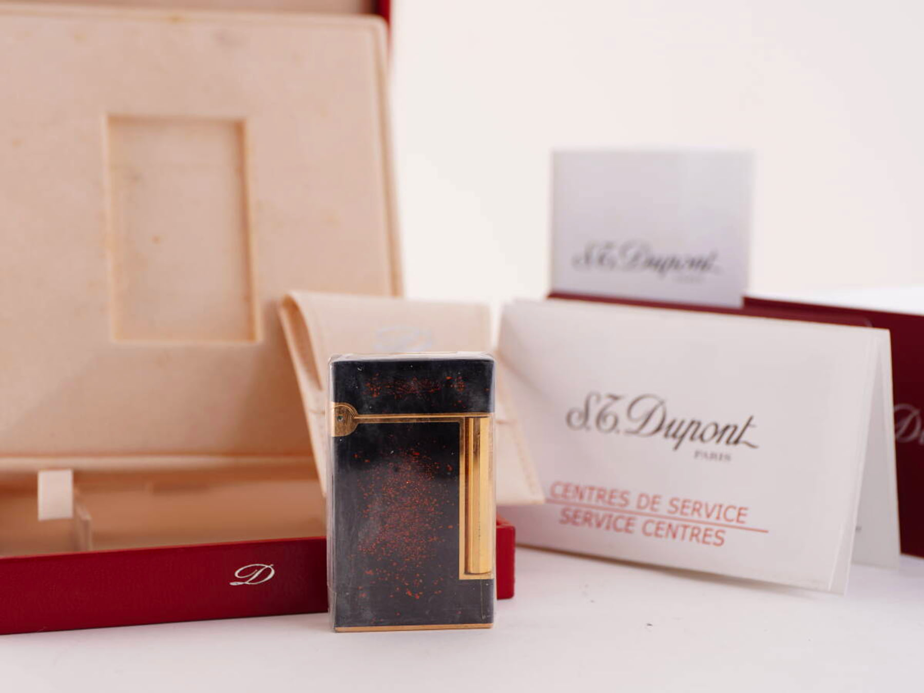 S.T.Dupont デュポン表記 LDタイプ ブラック系 漆調 ガスライター ケース・書類付 ジャンク品 · plate 9