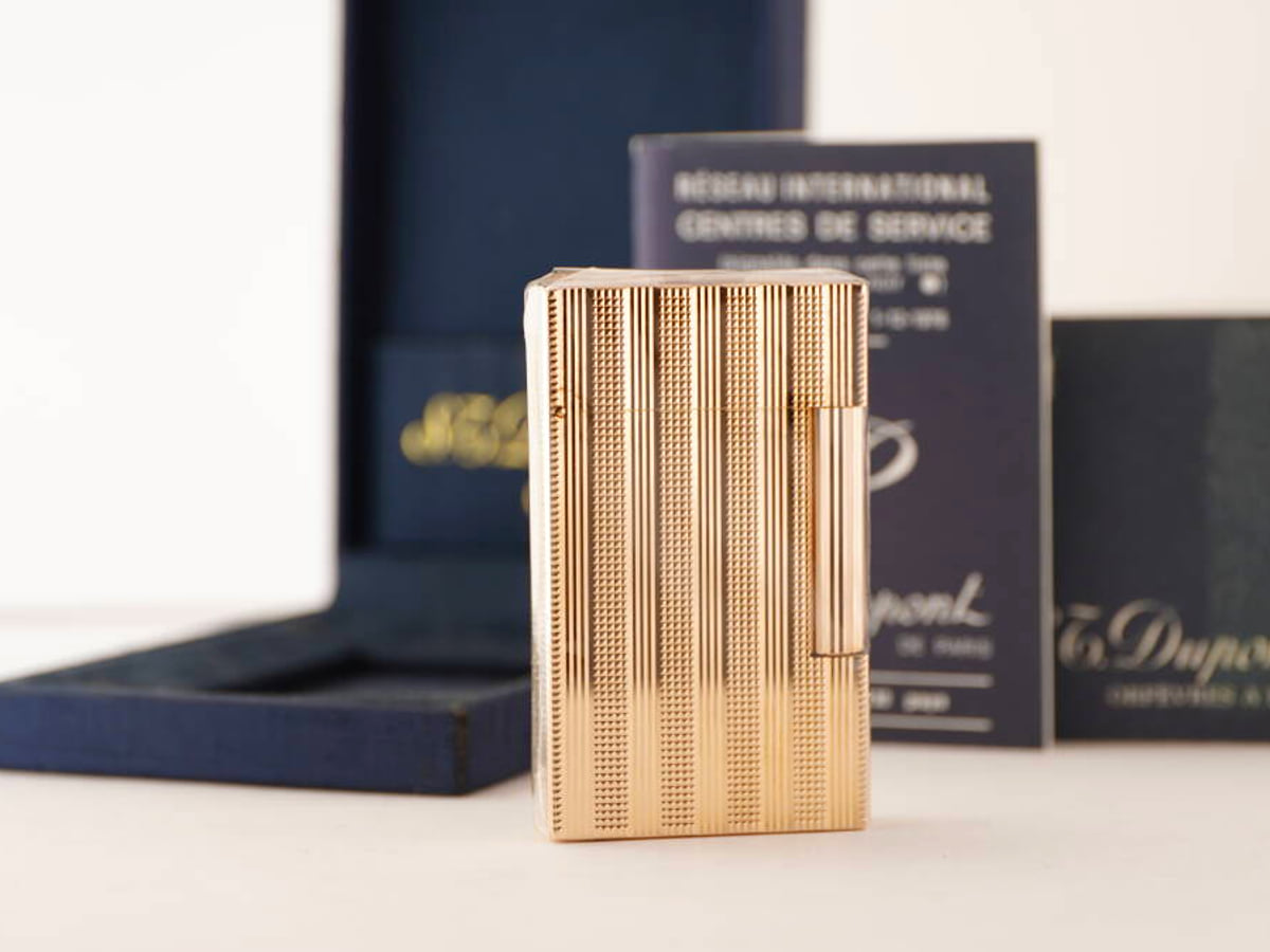 S.T.Dupont デュポン表記 ライン2タイプ ゴールドカラー ガスライター ケース・書類類付 ジャンク品