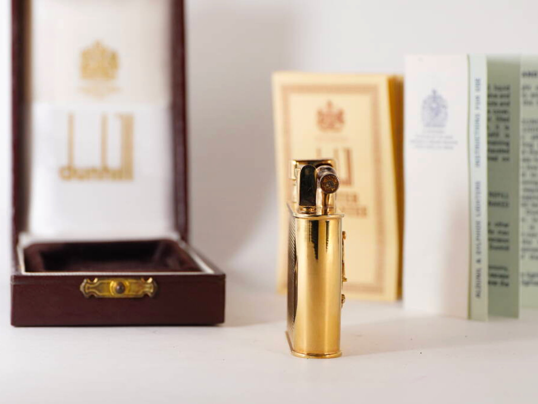 dunhill ダンヒル ヴィンテージ ライター ゴールドカラー系 装飾入 純正ケース付 96.3克 · plate 4