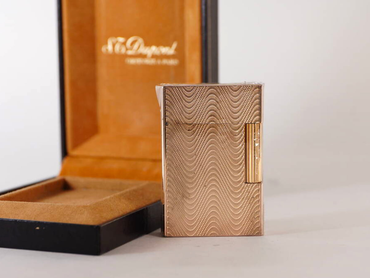 S.T.Dupont エステーデュポン L2系 ガスライター 1点 原箱付 ゴールドカラー 波状デザイン 現状品