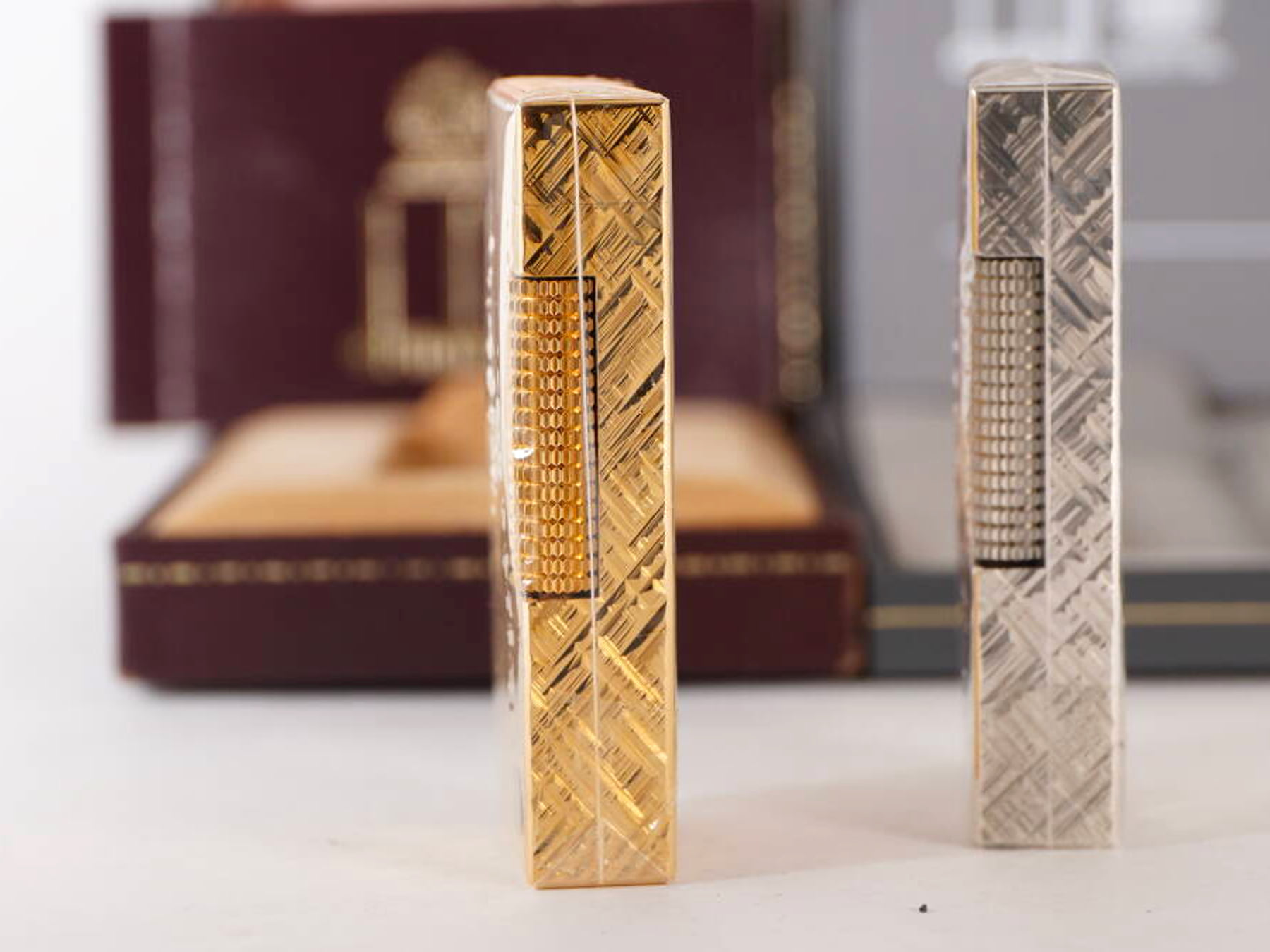 dunhill ダンヒル ガスライター 2点セット 原箱付 ゴールドカラー シルバーカラー 格子調 現状品 · plate 10