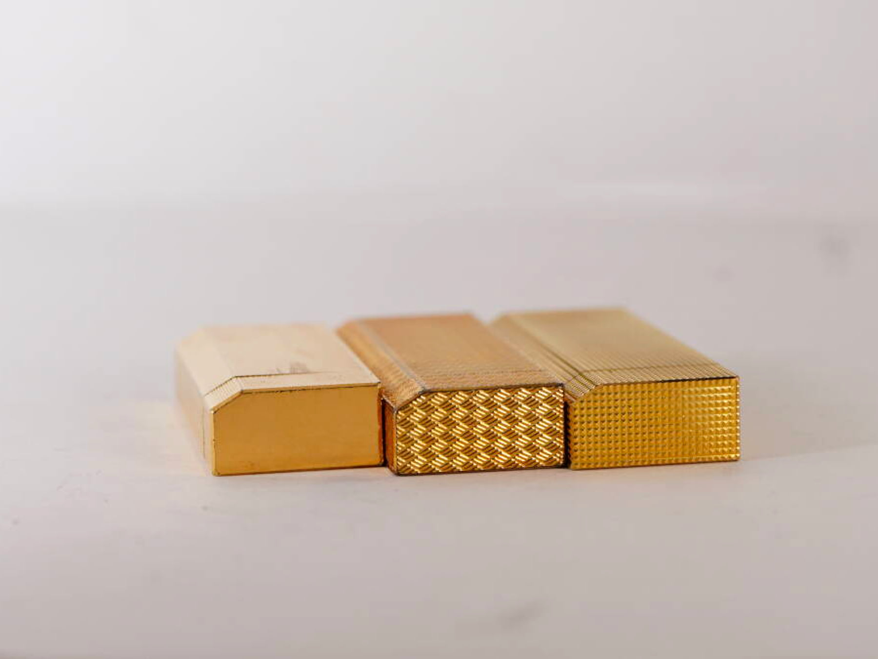 Cartier カルティエ ガスライター 3点セット ゴールドカラー 格子調 各種デザイン 単品 現状品 · plate 5