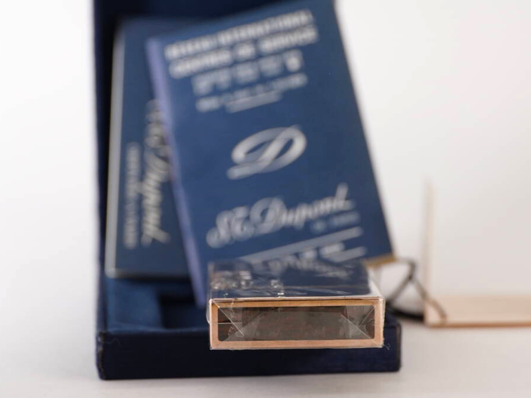 S.T.Dupont エステーデュポン L2系 ガスライター 1点 原箱付 ゴールドカラー 特殊デザイン 現状品 · plate 6