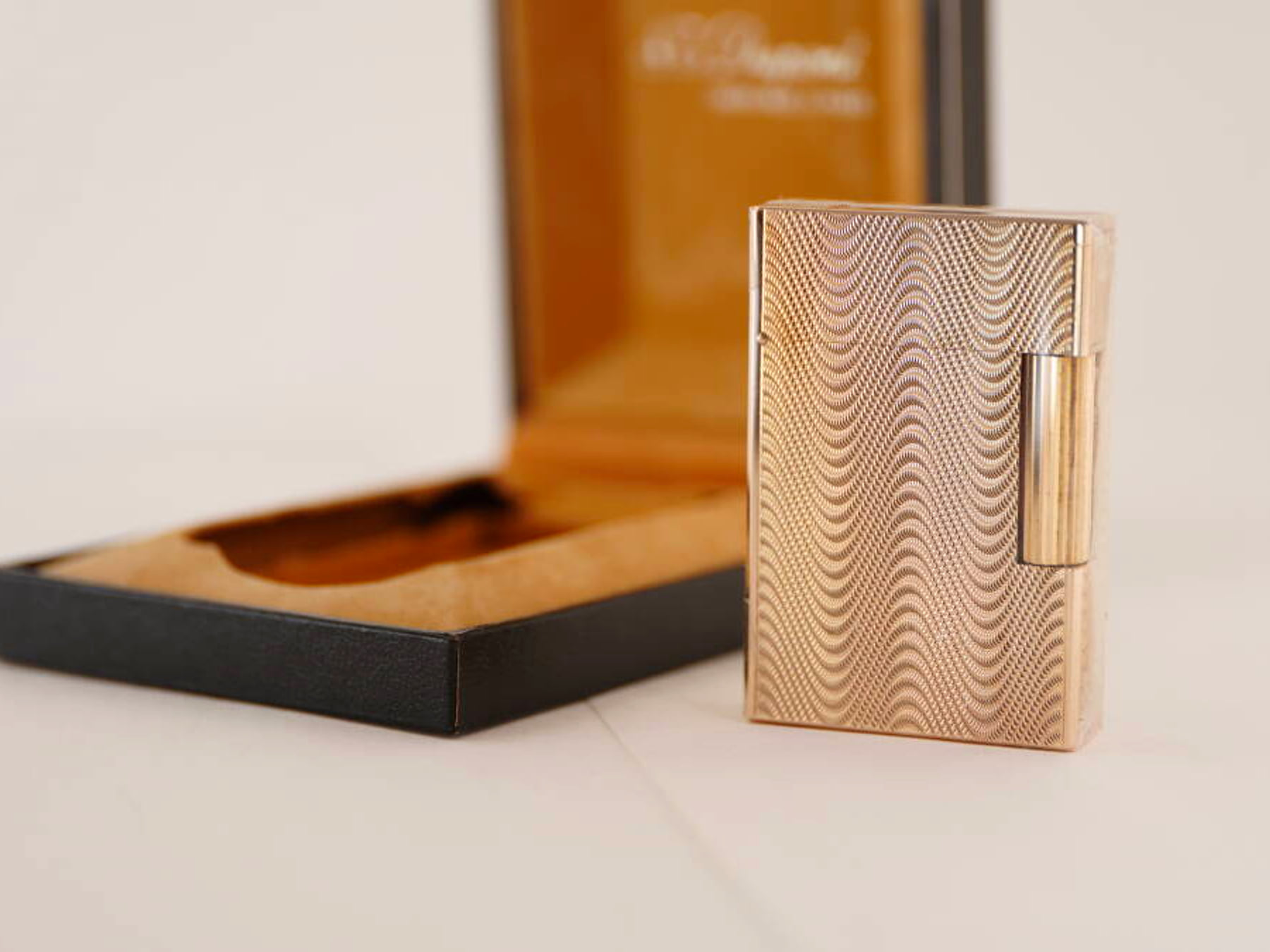 S.T.Dupont エステーデュポン L2 ガスライター ゴールドカラー 波模様 元箱付