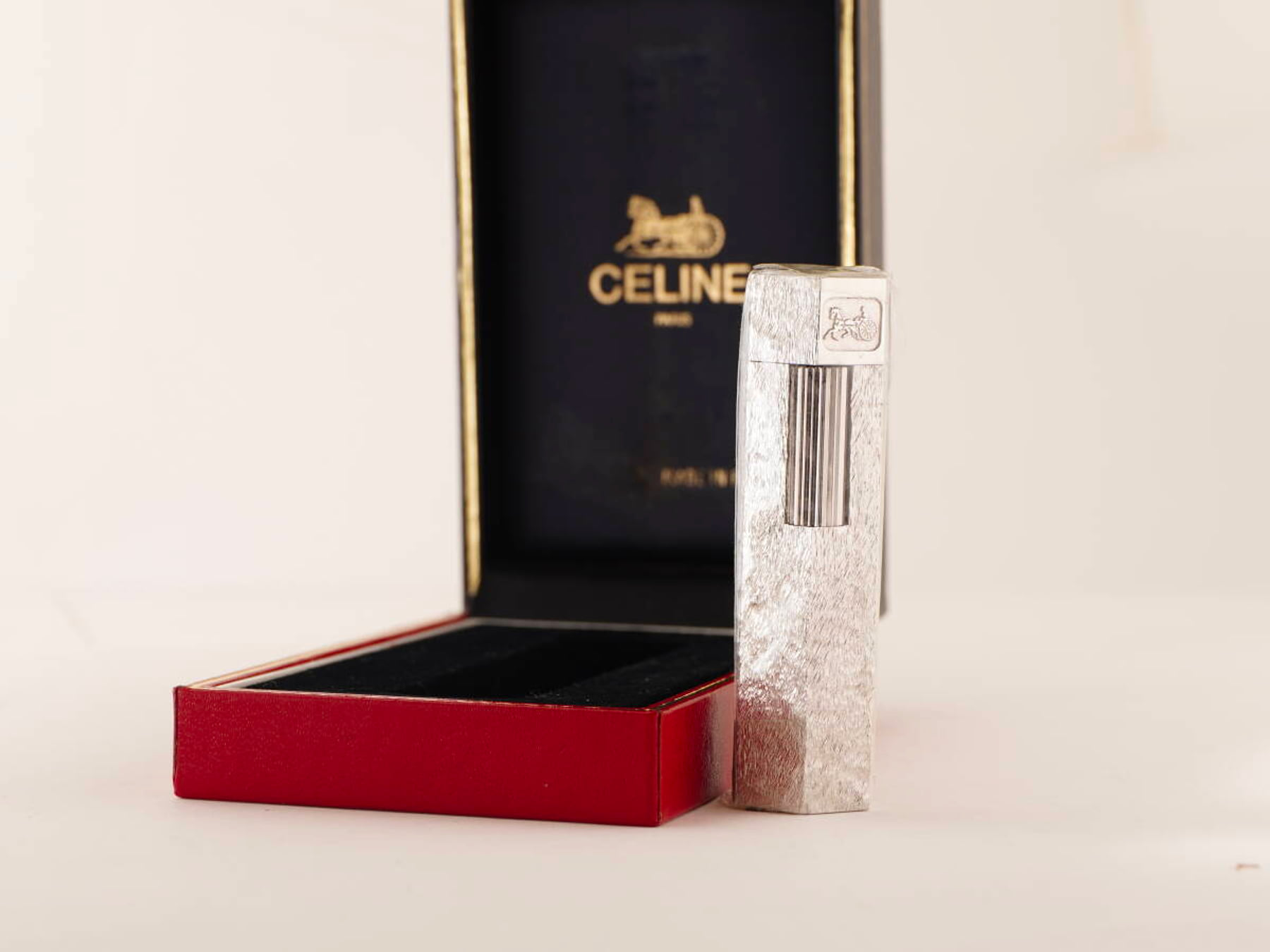 CELINE セリーヌ ガスライター シルバーカラー テクスチャー 箱付