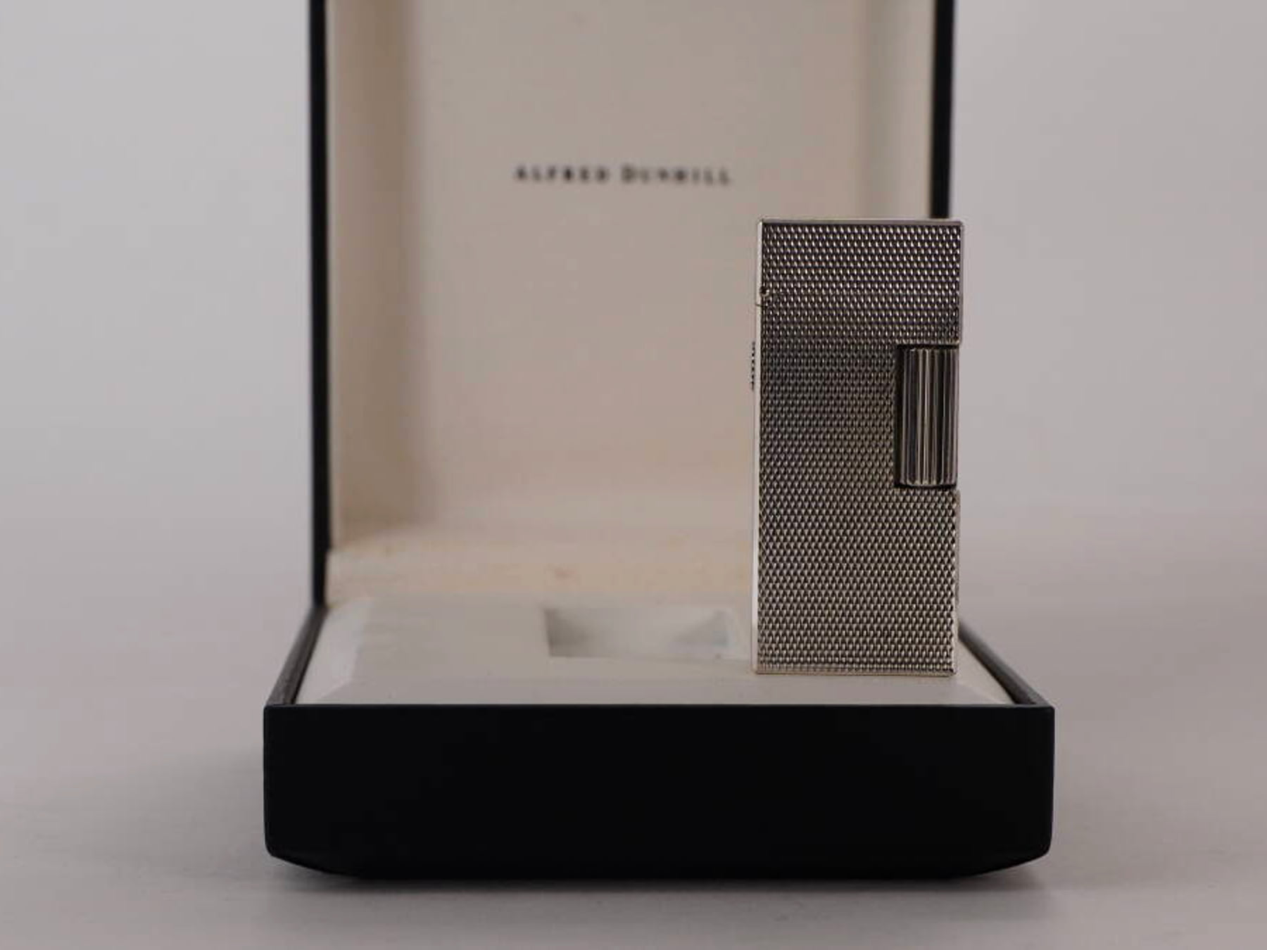 Alfred Dunhill ダンヒル ガスライター シルバーカラー 格子調 箱付