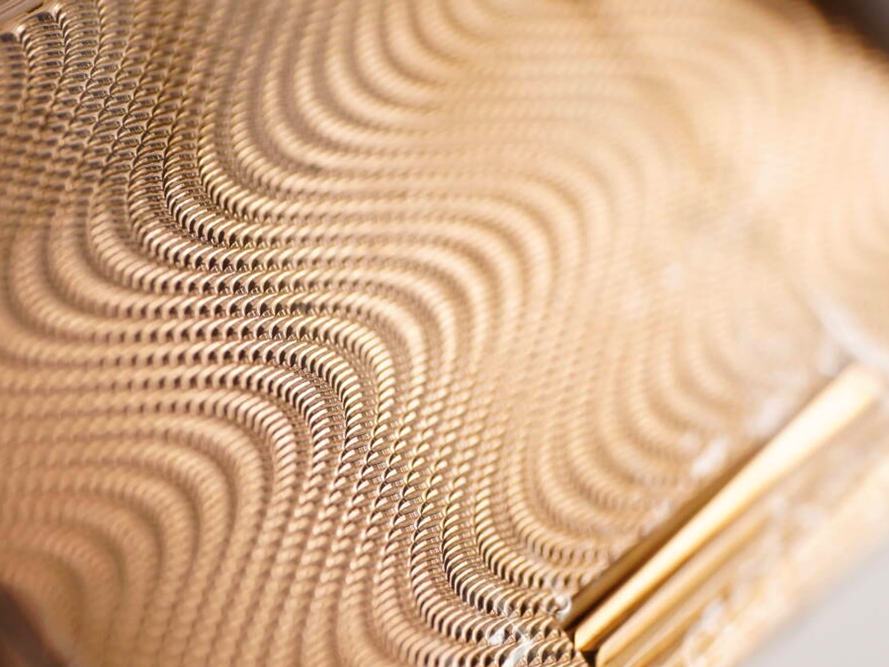 S.T.Dupont エステーデュポン L2系 ガスライター 1点 原箱付 ゴールドカラー 波状デザイン 現状品 · plate 7