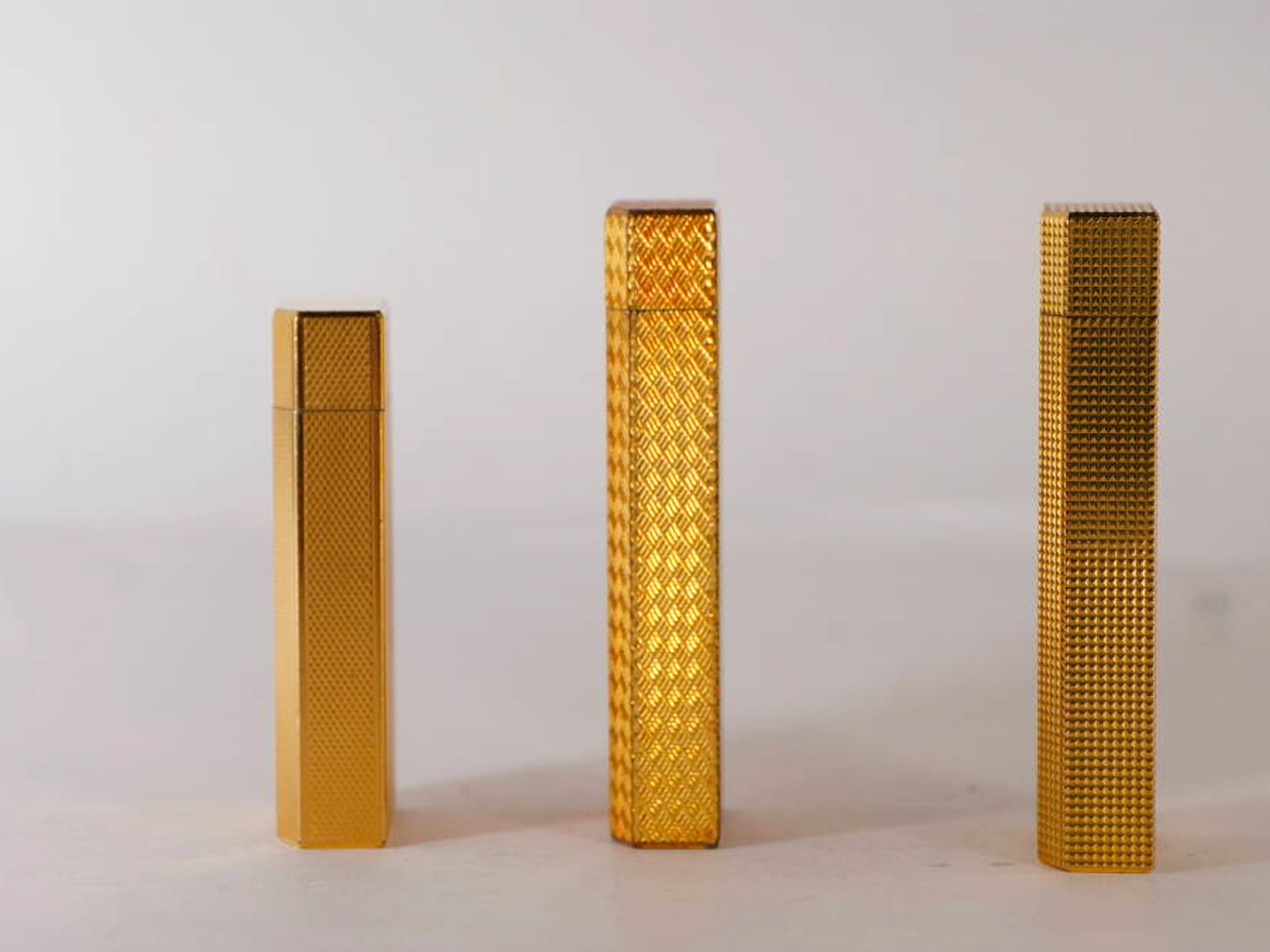Cartier カルティエ ガスライター 3点セット ゴールドカラー 格子調 各種デザイン 単品 現状品 · plate 2