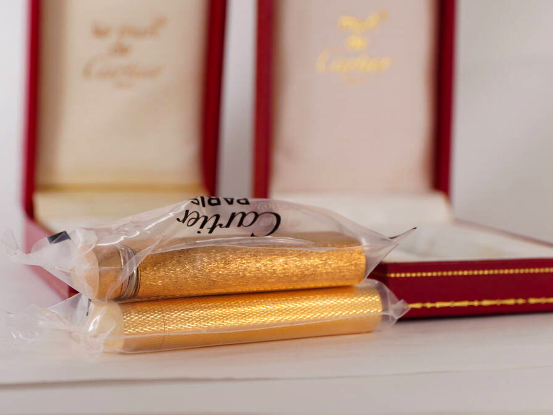 Cartier カルティエ ガスライター 2点セット ゴールドカラー 純正ケース付 · plate 4