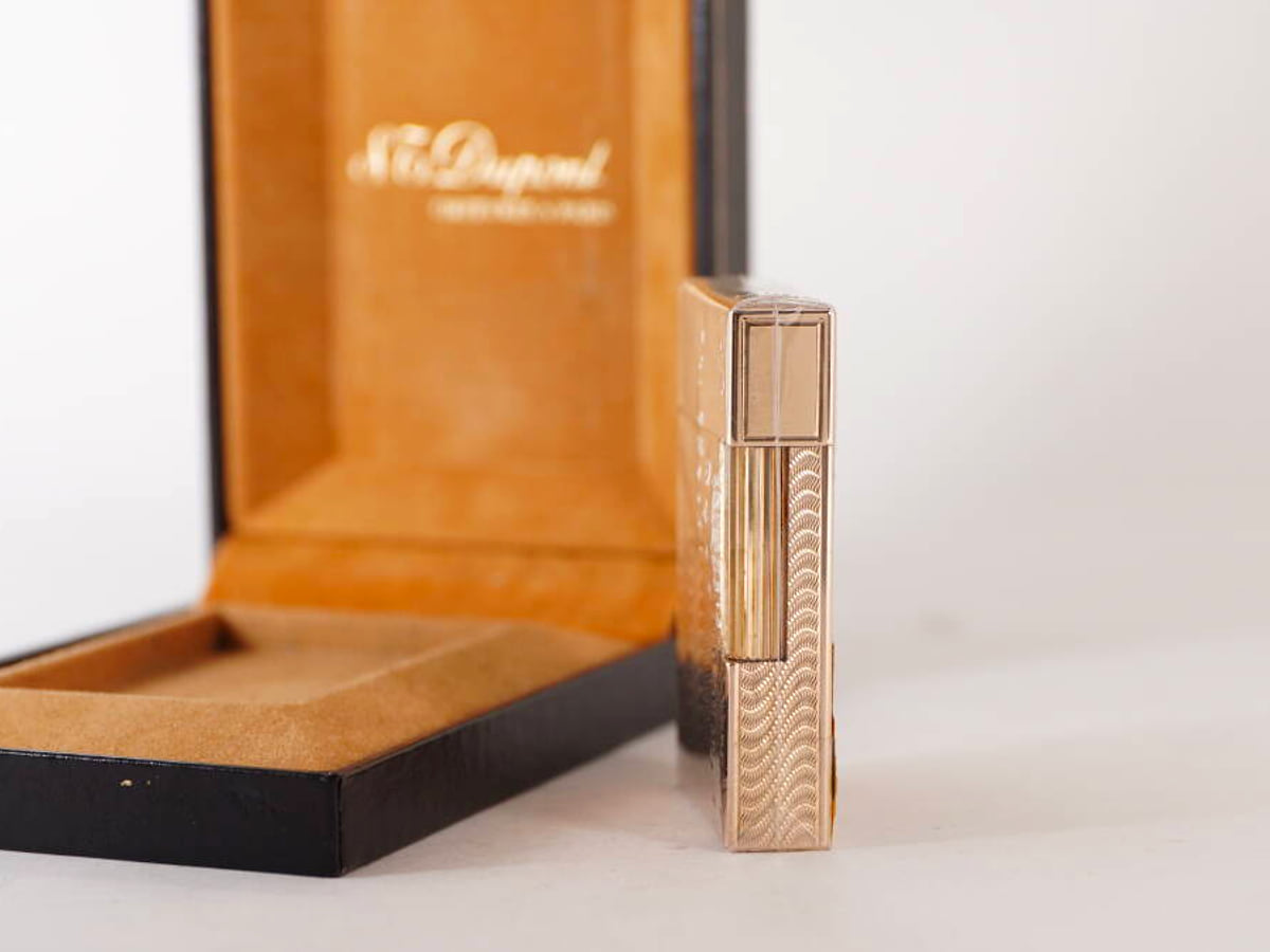S.T.Dupont エステーデュポン L2系 ガスライター 1点 原箱付 ゴールドカラー 波状デザイン 現状品