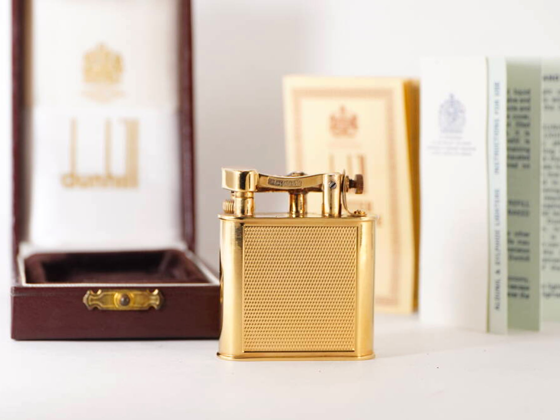 dunhill ダンヒル ヴィンテージ ライター ゴールドカラー系 装飾入 純正ケース付 96.3克 · plate 3